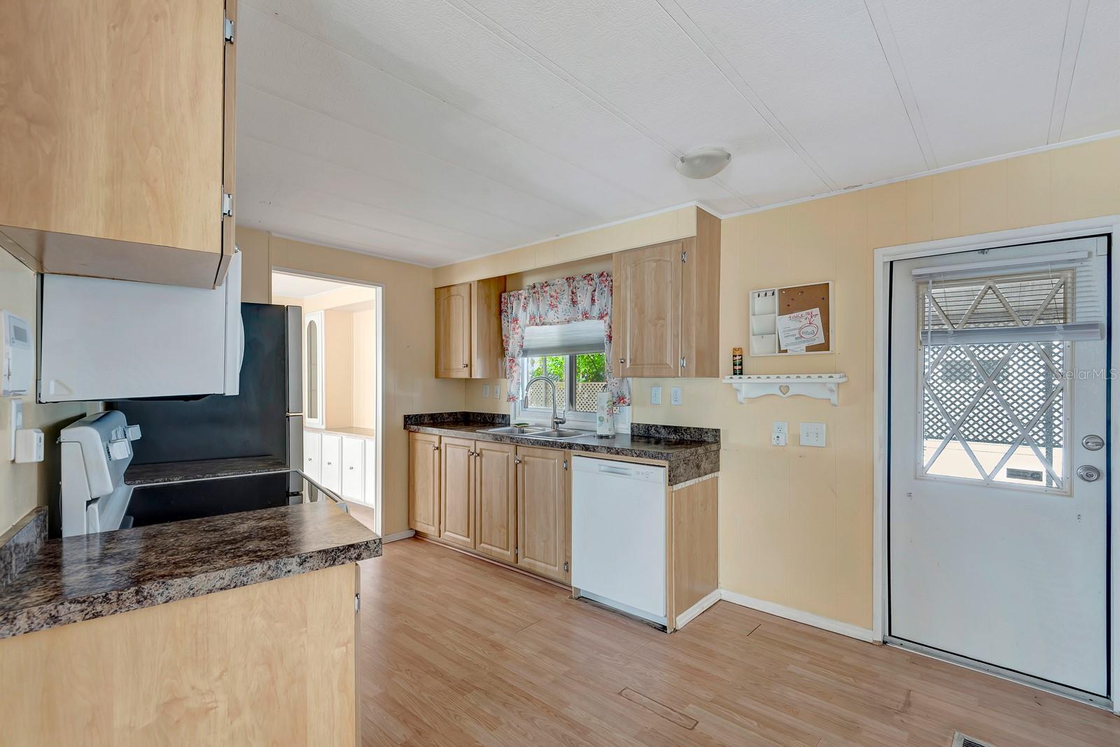 Image 16 of 22 For 808 53rd Avenue E 246