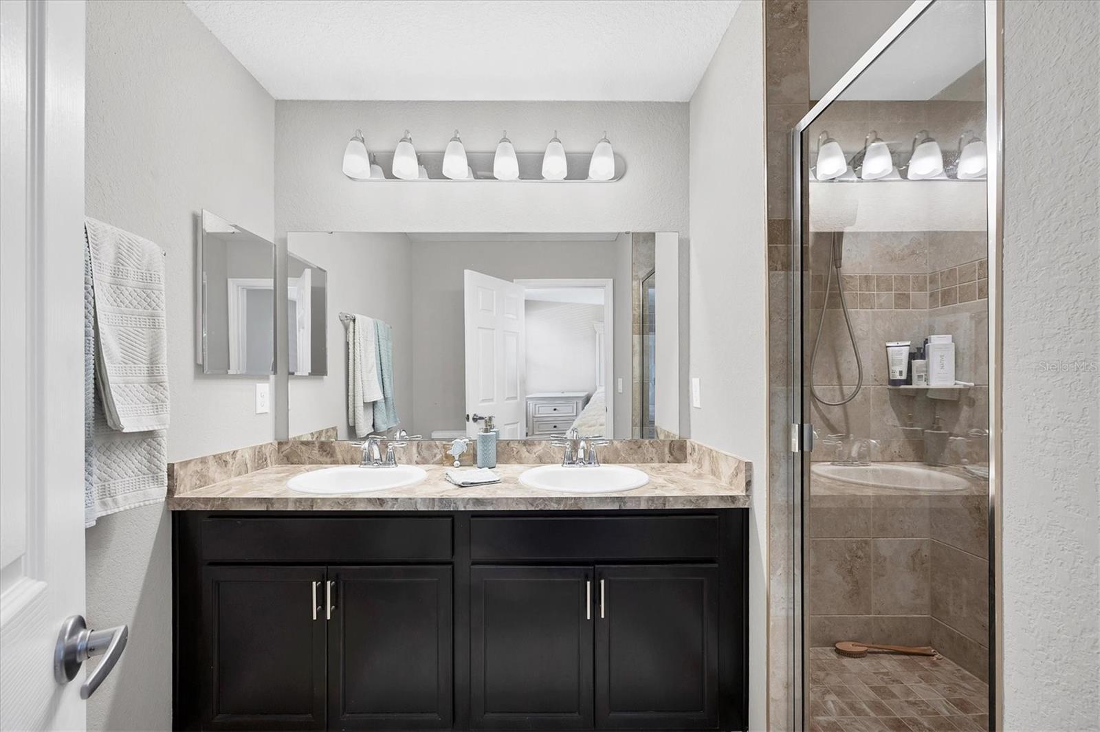 Image 11 of 25 For 1314 Grantham Drive