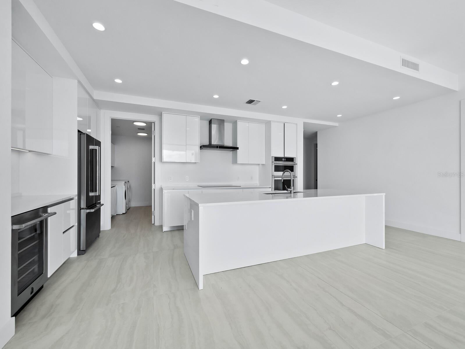 Image 10 of 45 For 301 Quay Commons 1409