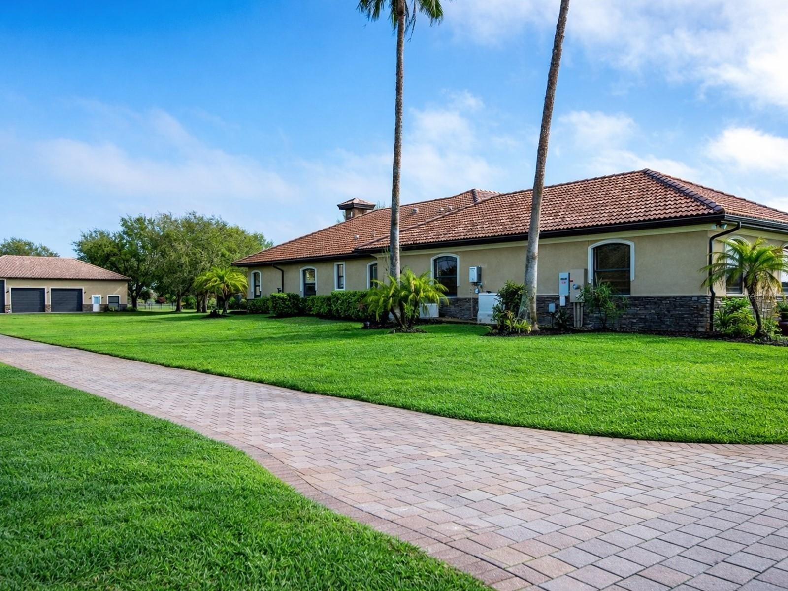 Image 39 of 65 For 17001 Deer Prairie Drive