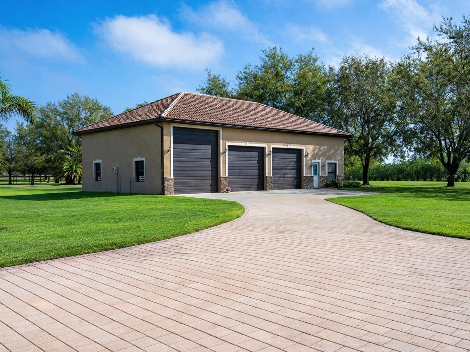 Image 45 of 65 For 17001 Deer Prairie Drive