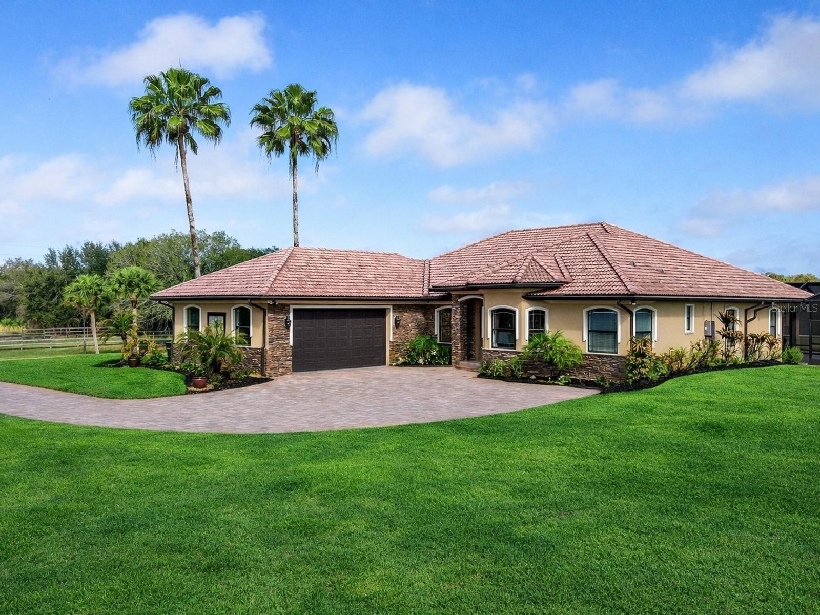 Image 5 of 65 For 17001 Deer Prairie Drive