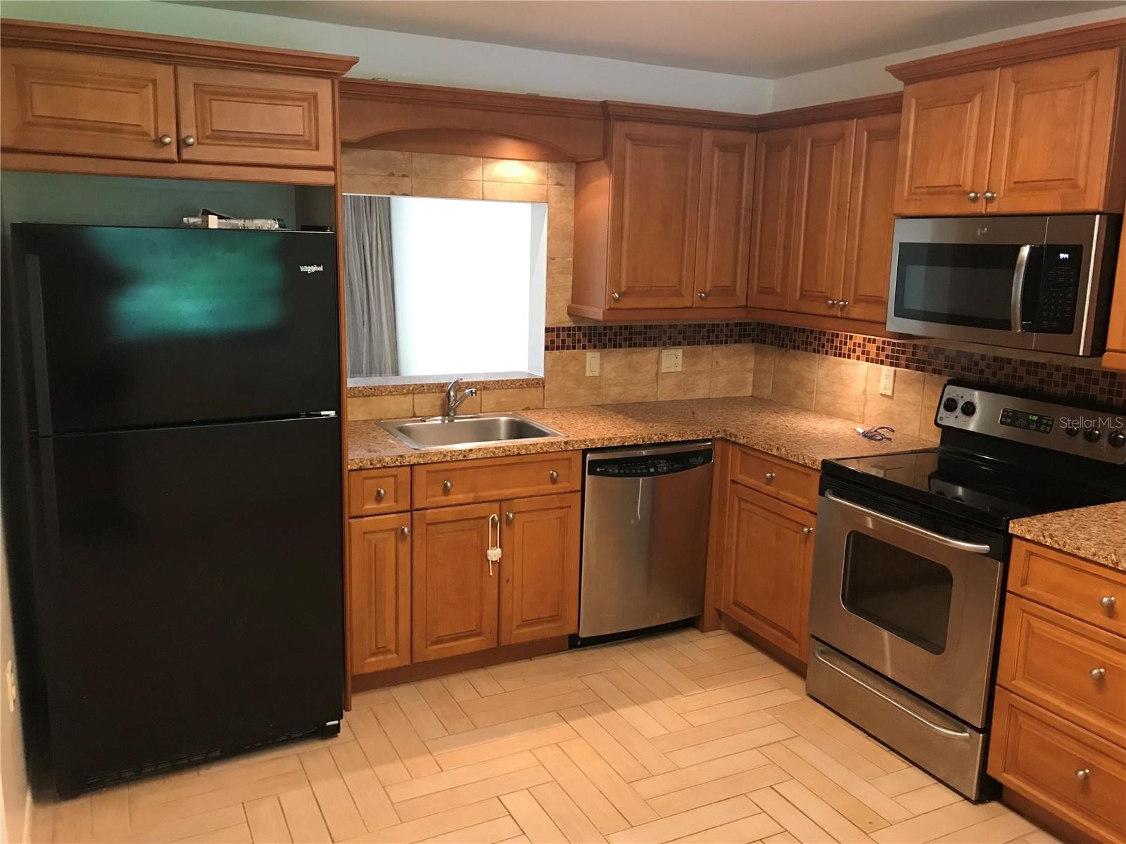 Image 2 of 17 For 452 Palm Tree Drive 452