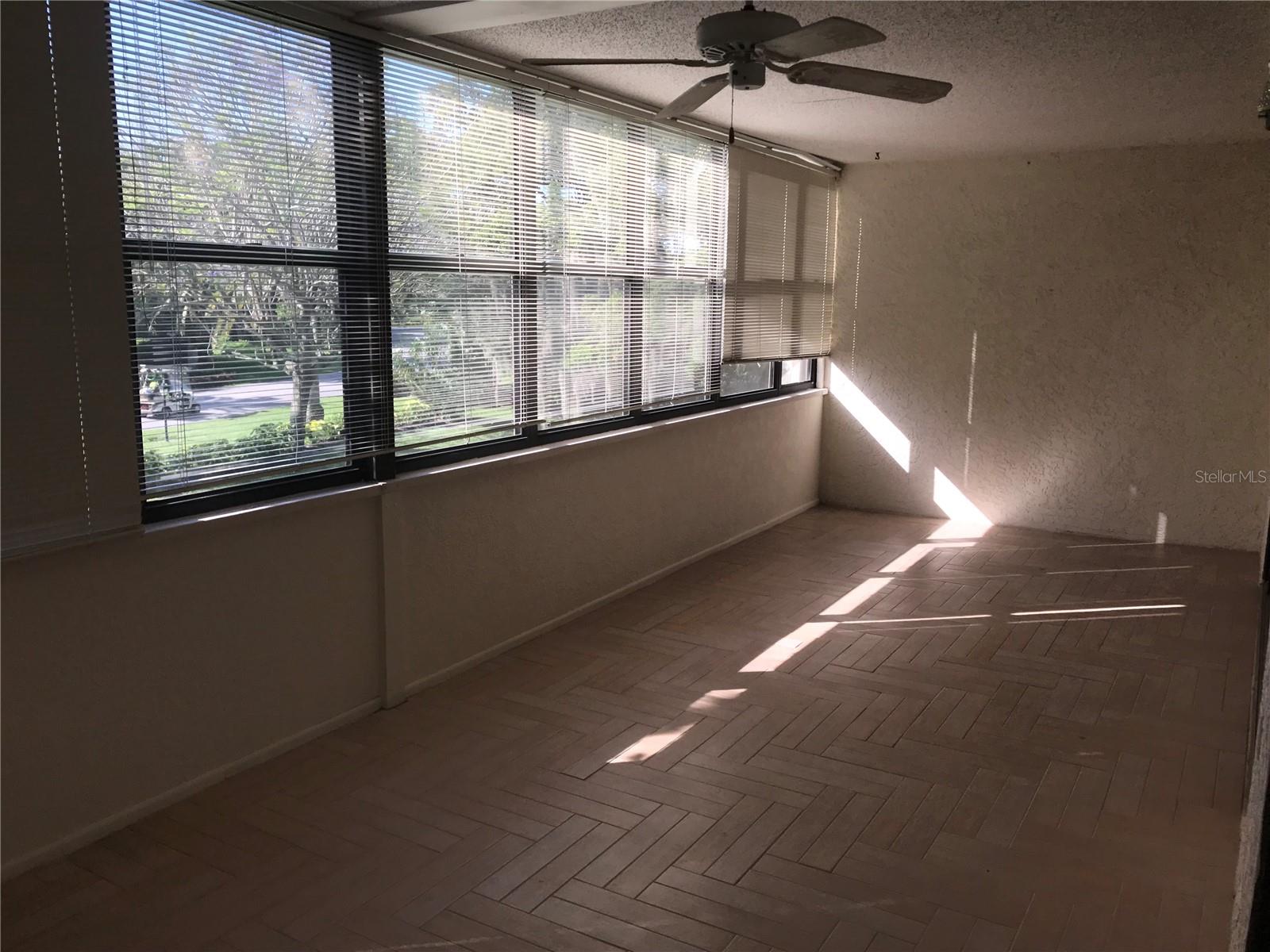 Image 9 of 17 For 452 Palm Tree Drive 452