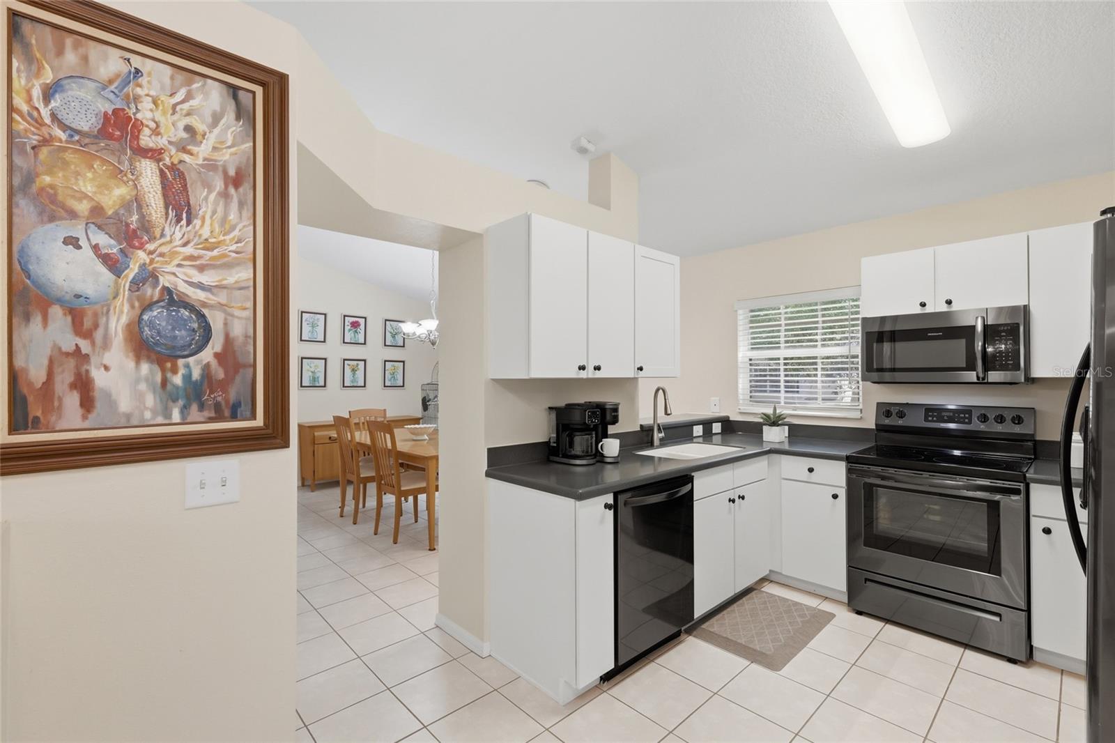 Image 9 of 36 For 6406 Rosefinch Court 204