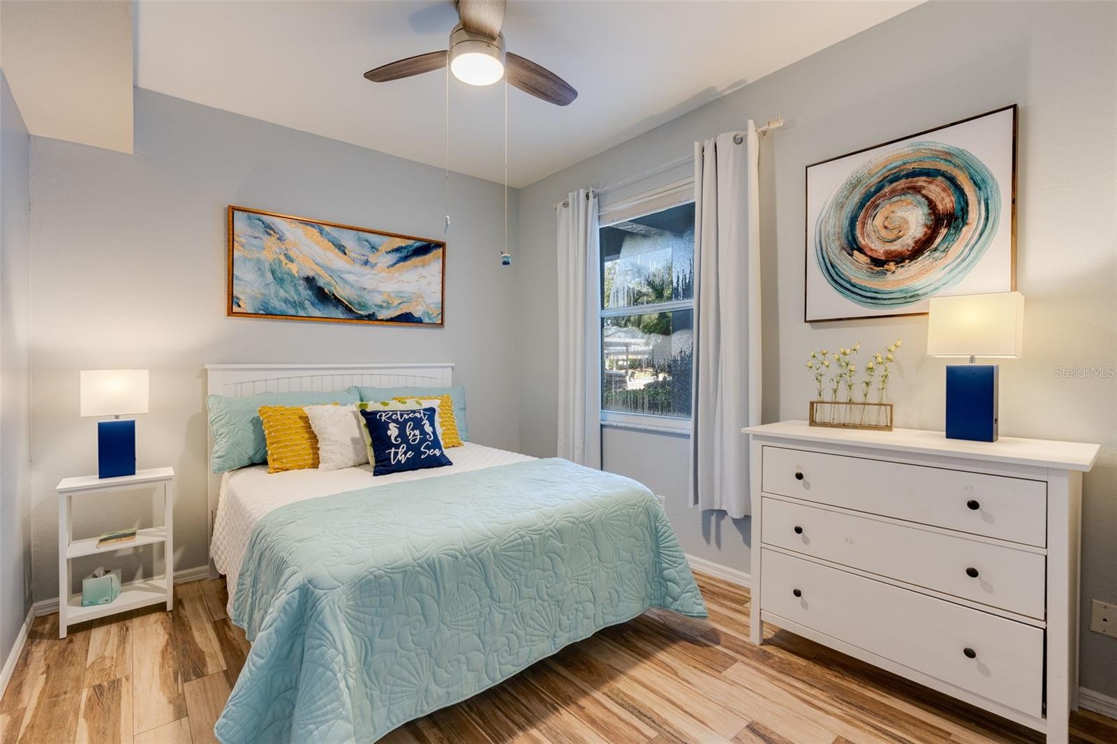 Image 12 of 23 For 8096 Queen Palm Lane 217