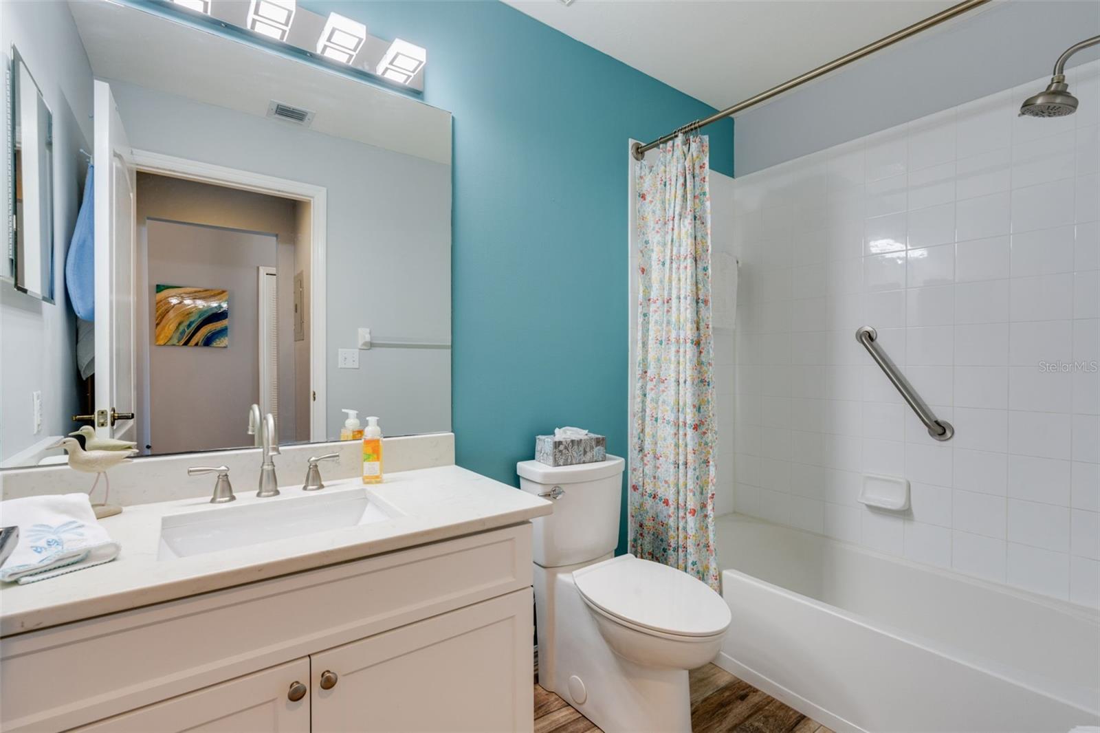 Image 13 of 23 For 8096 Queen Palm Lane 217