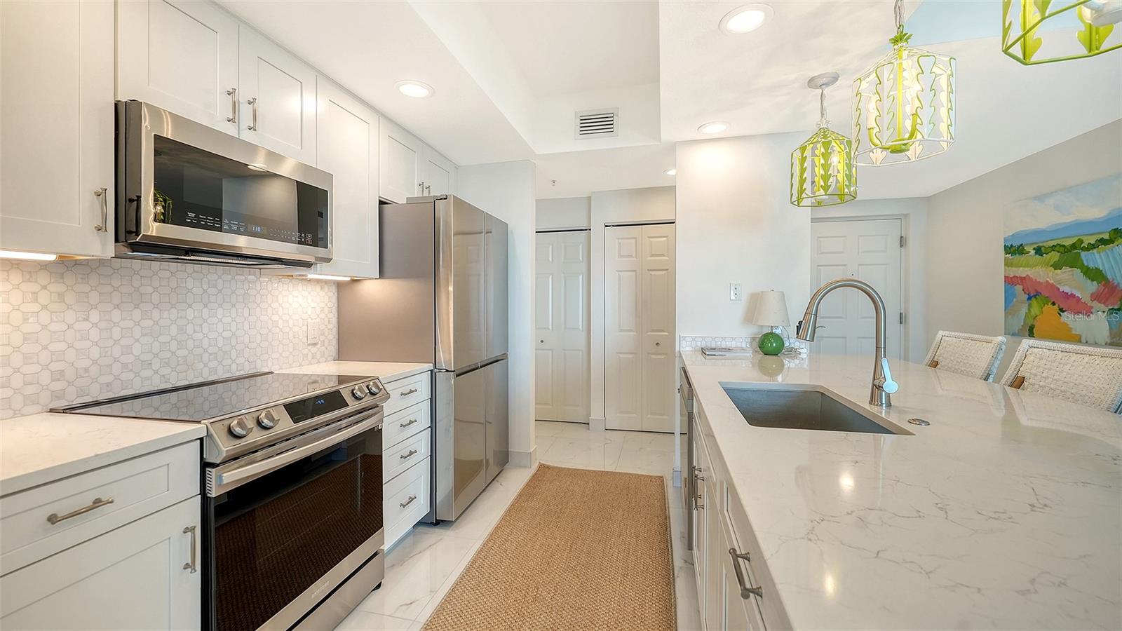 Image 15 of 69 For 800 Tamiami Trail 1111