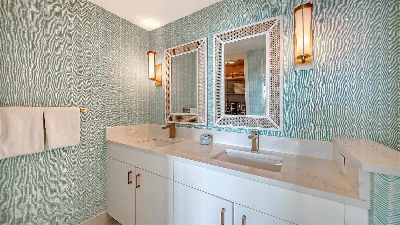 Image 25 of 69 For 800 Tamiami Trail 1111