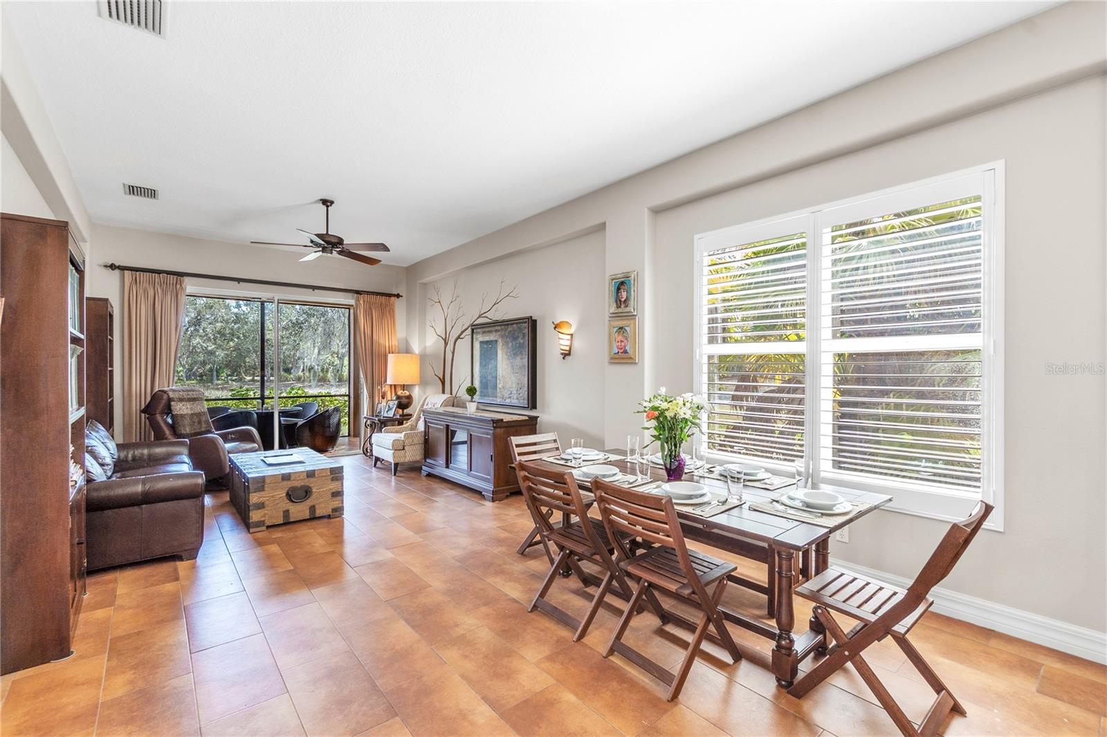 Image 5 of 34 For 408 Park Trace Boulevard