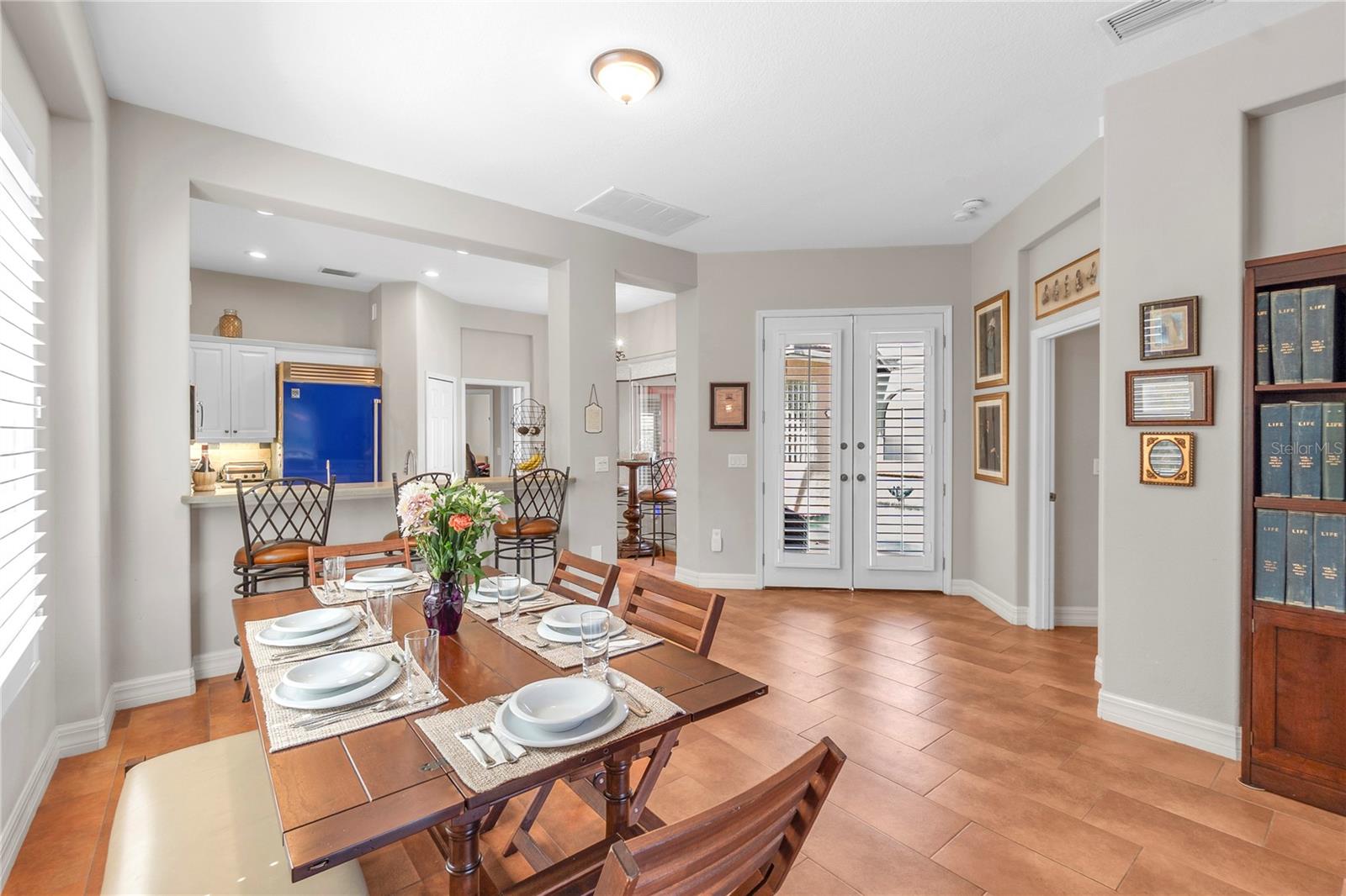 Image 6 of 34 For 408 Park Trace Boulevard