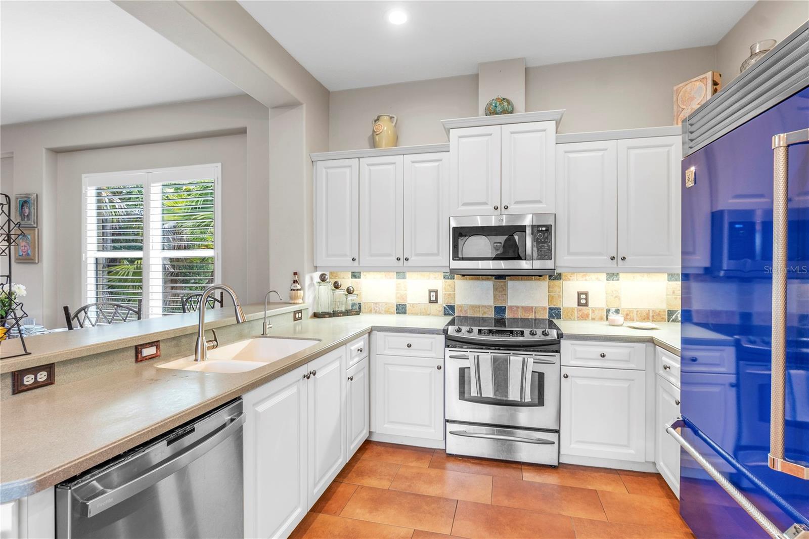 Image 7 of 34 For 408 Park Trace Boulevard