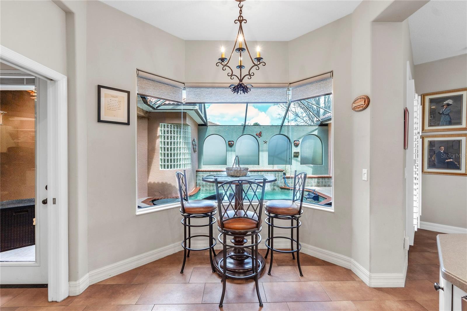 Image 9 of 34 For 408 Park Trace Boulevard