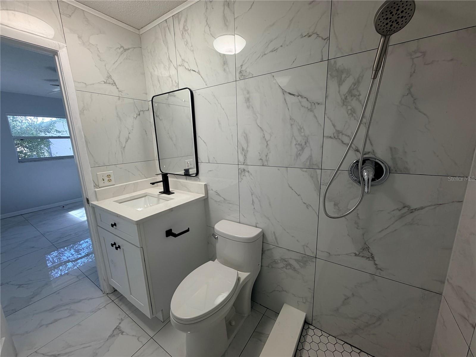 Image 10 of 13 For 1365 Alton Road