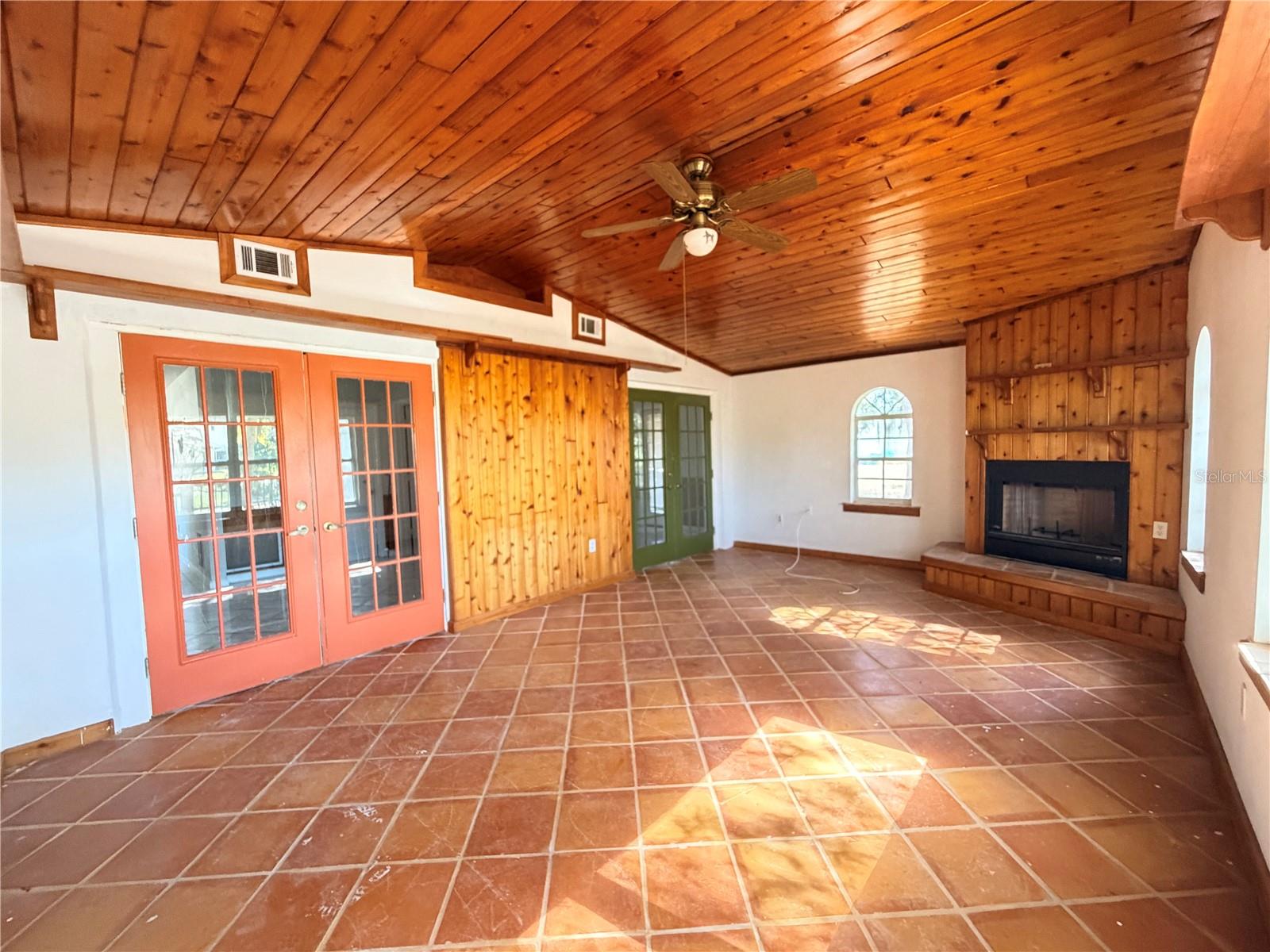 Image 6 of 13 For 1365 Alton Road