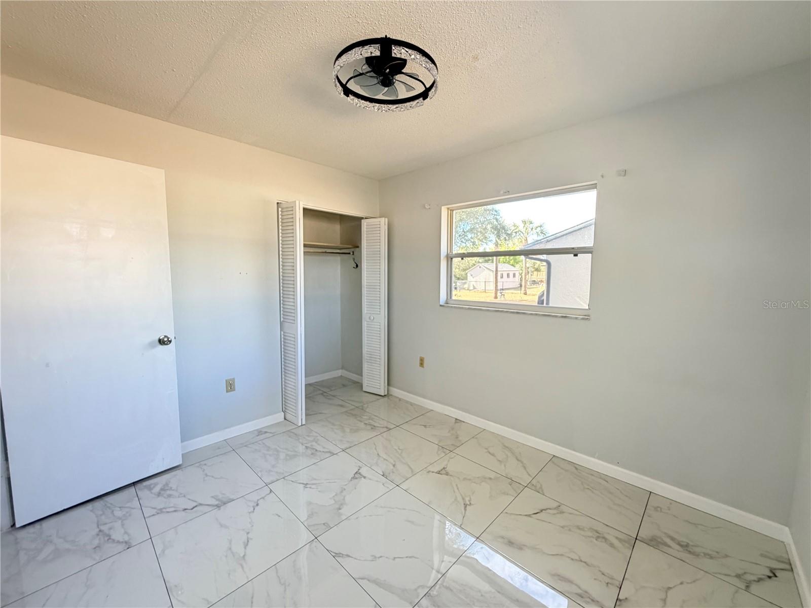 Image 8 of 13 For 1365 Alton Road