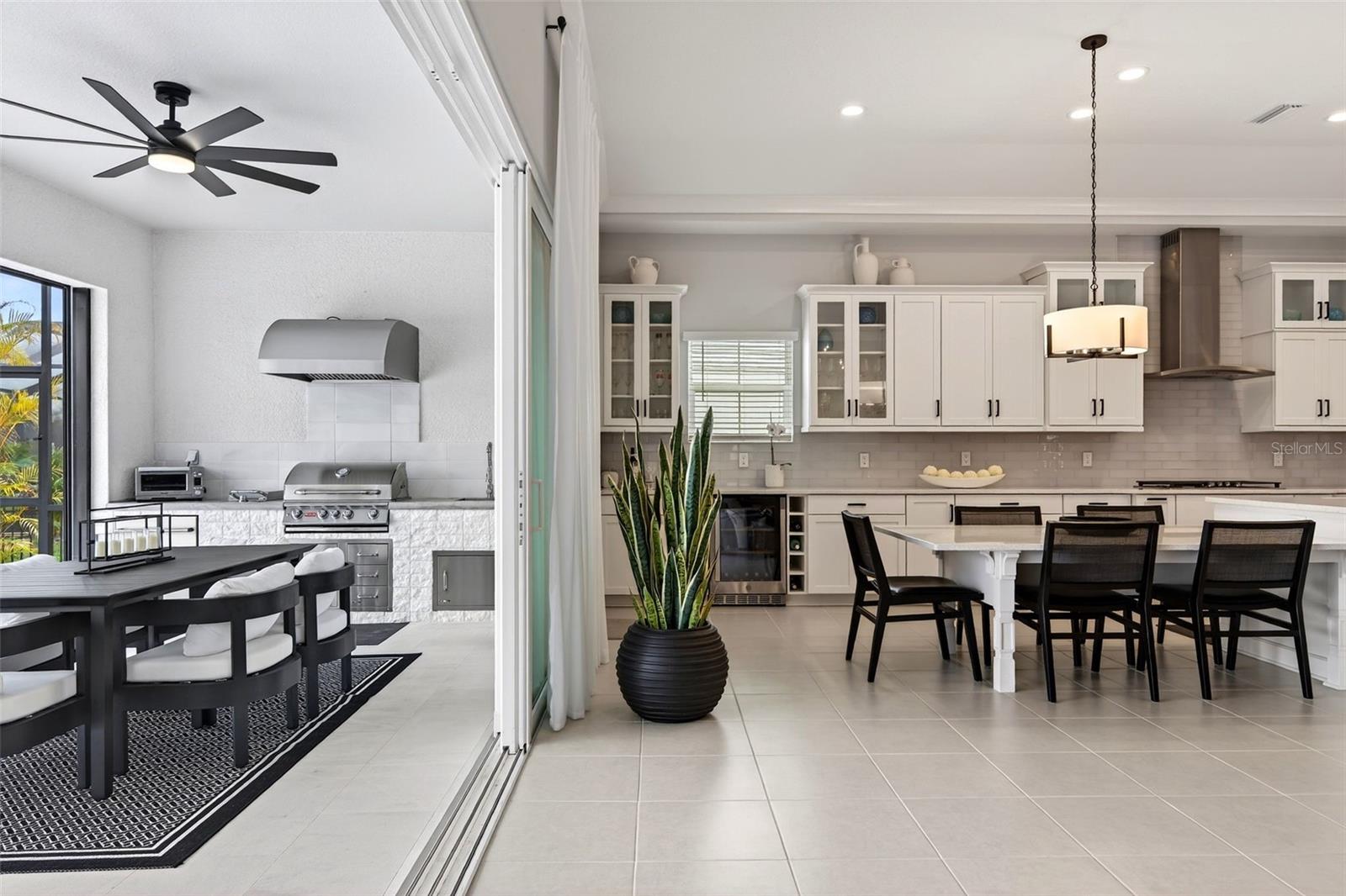 Listing photo id 13 for 11615 Gleaming Terrace