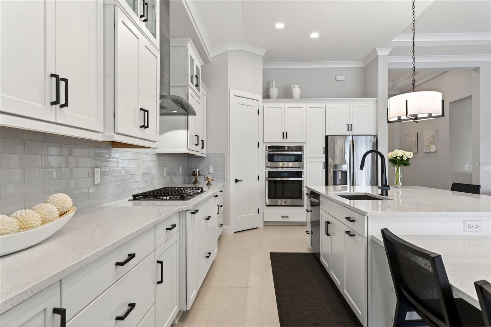 Listing photo id 17 for 11615 Gleaming Terrace