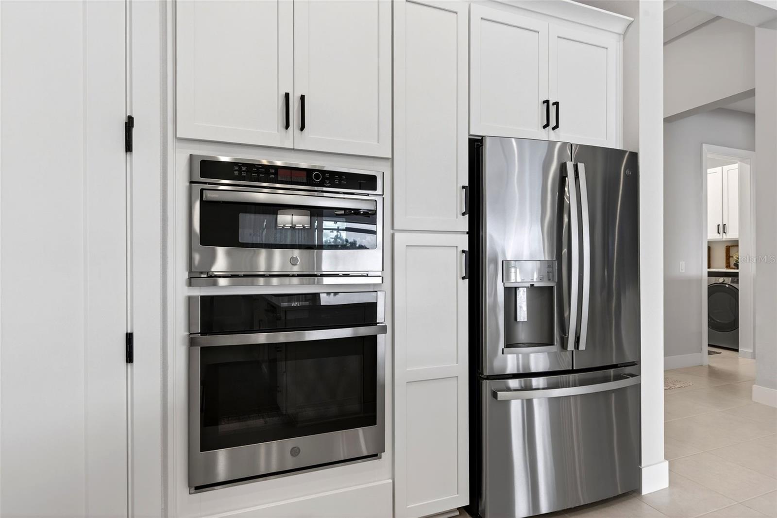 Listing photo id 19 for 11615 Gleaming Terrace