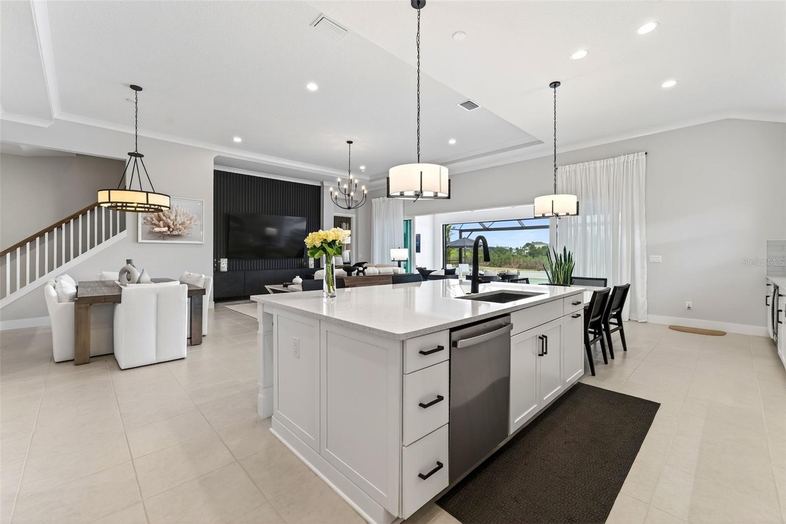 Listing photo id 22 for 11615 Gleaming Terrace