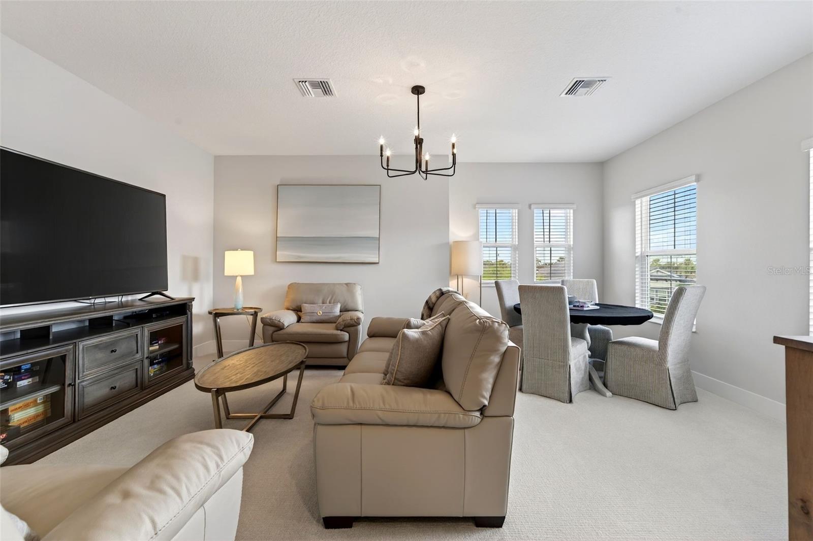 Listing photo id 38 for 11615 Gleaming Terrace