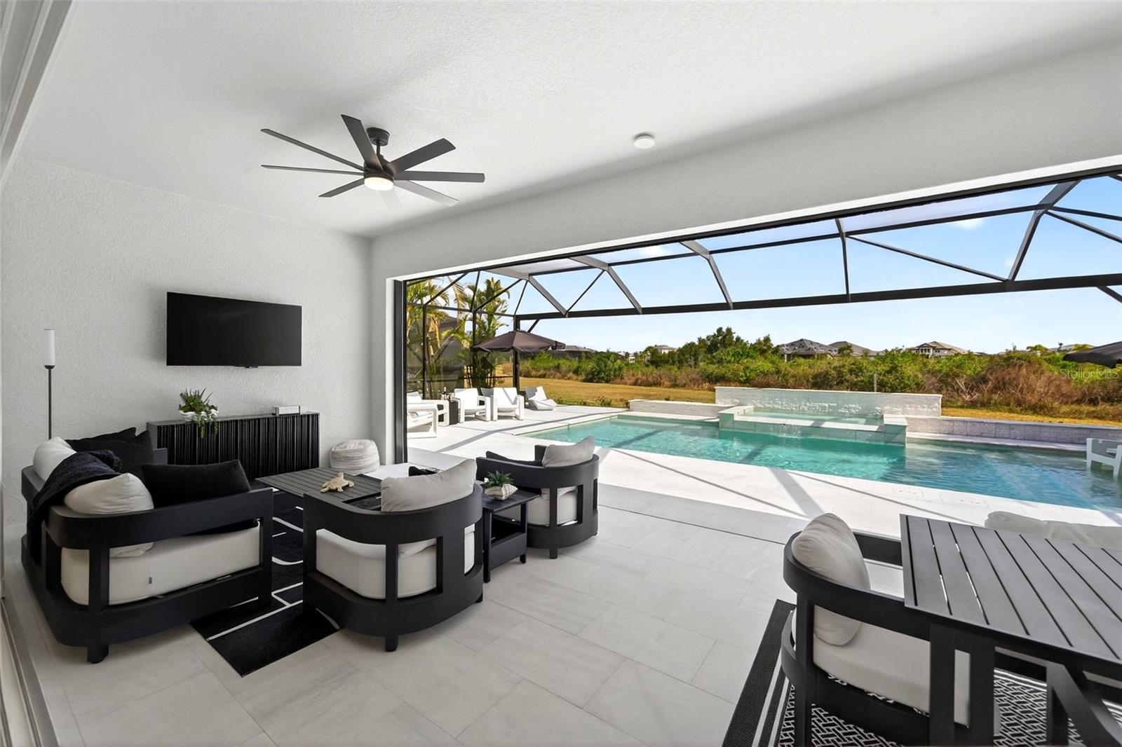 Listing photo id 43 for 11615 Gleaming Terrace