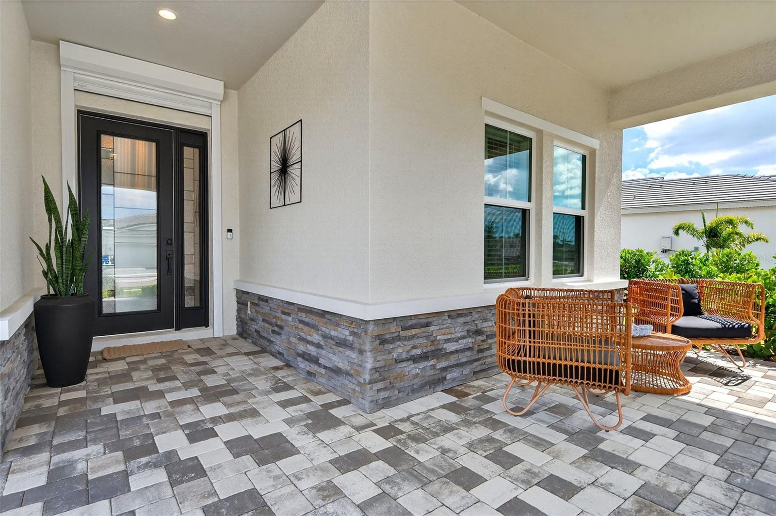 Listing photo id 3 for 11615 Gleaming Terrace