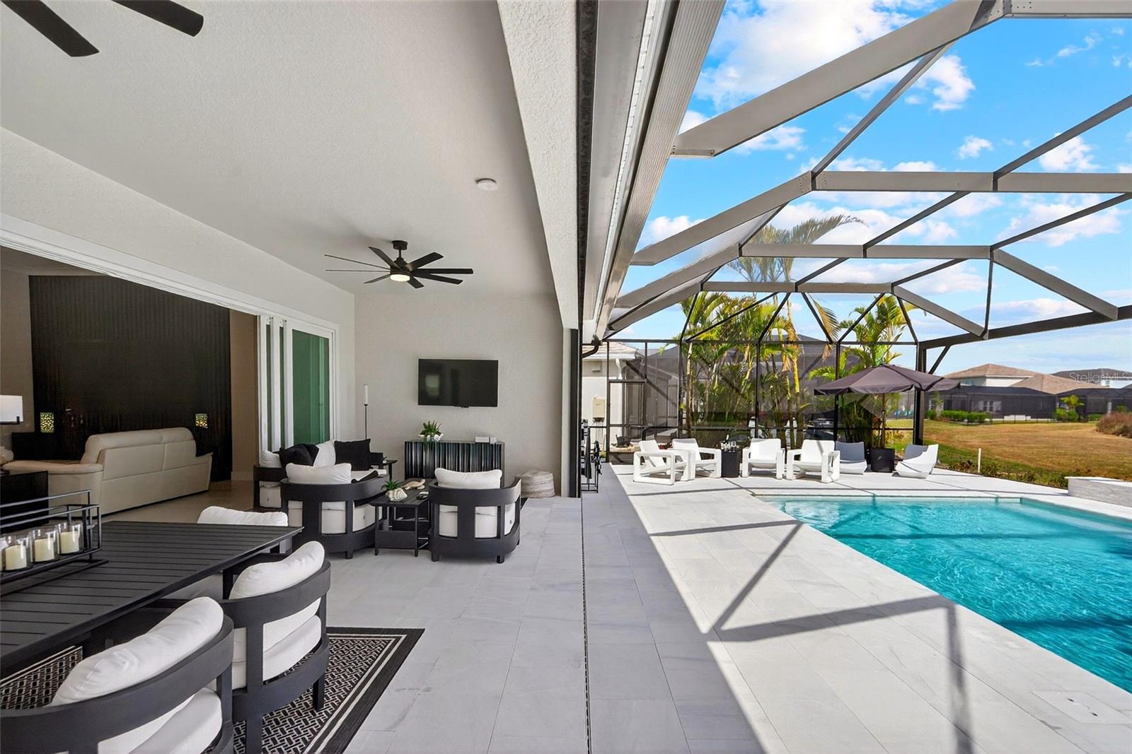 Listing photo id 49 for 11615 Gleaming Terrace