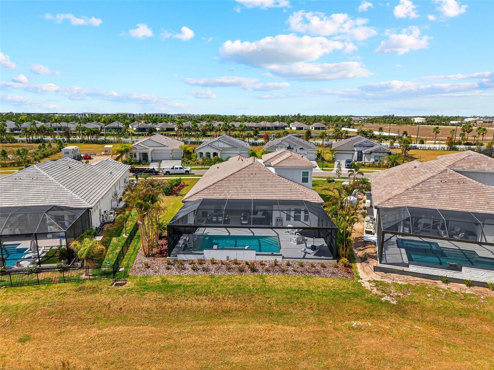 Listing photo id 61 for 11615 Gleaming Terrace