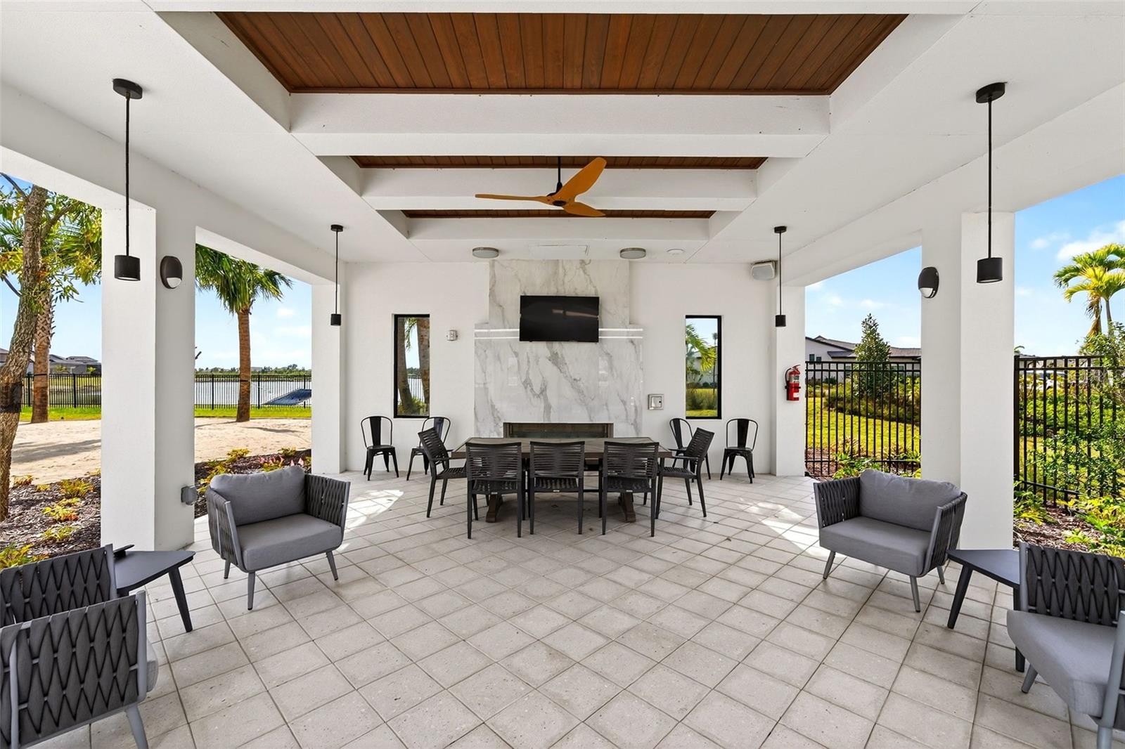 Listing photo id 72 for 11615 Gleaming Terrace