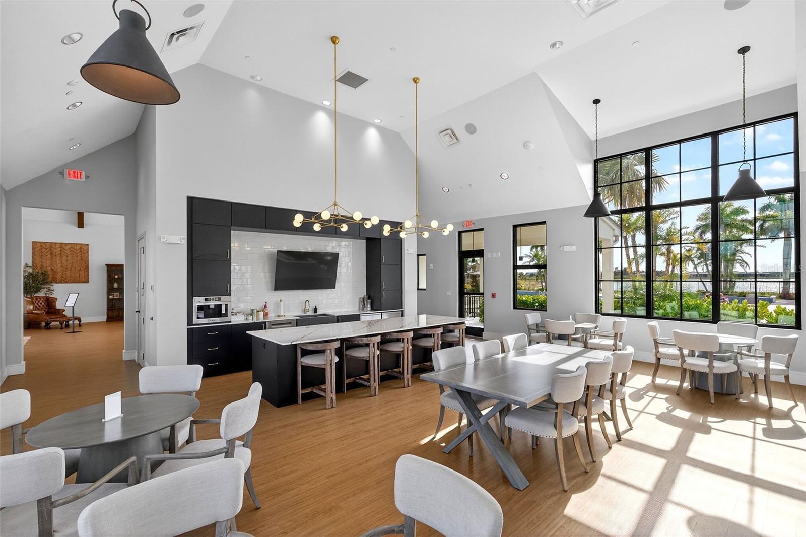 Listing photo id 78 for 11615 Gleaming Terrace