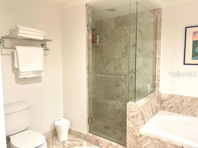 Image 10 of 18 For 1350 Main Street 909