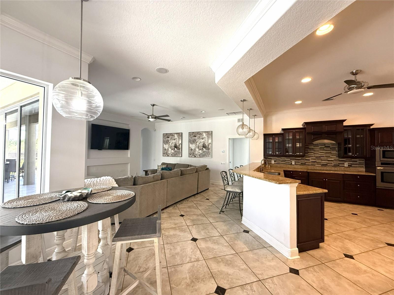 Image 11 of 98 For 709 Country Meadows Way