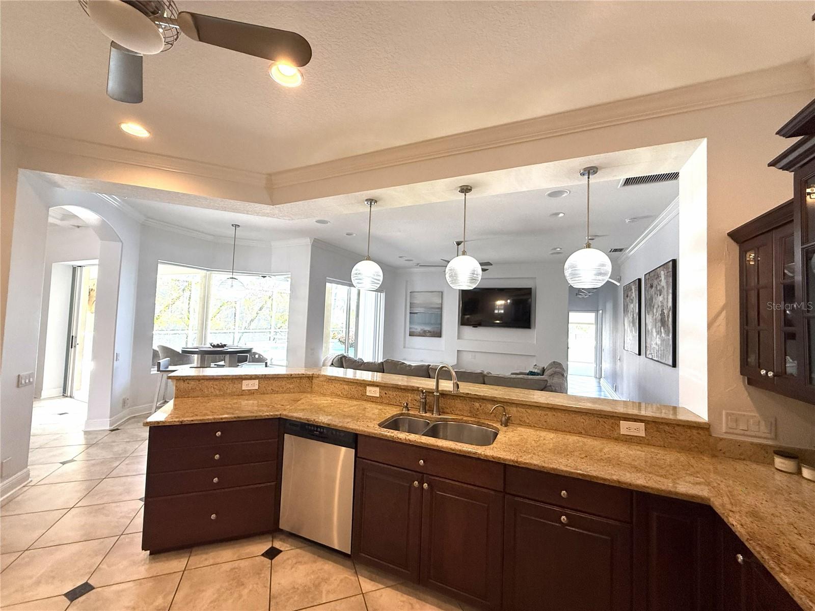 Image 12 of 98 For 709 Country Meadows Way