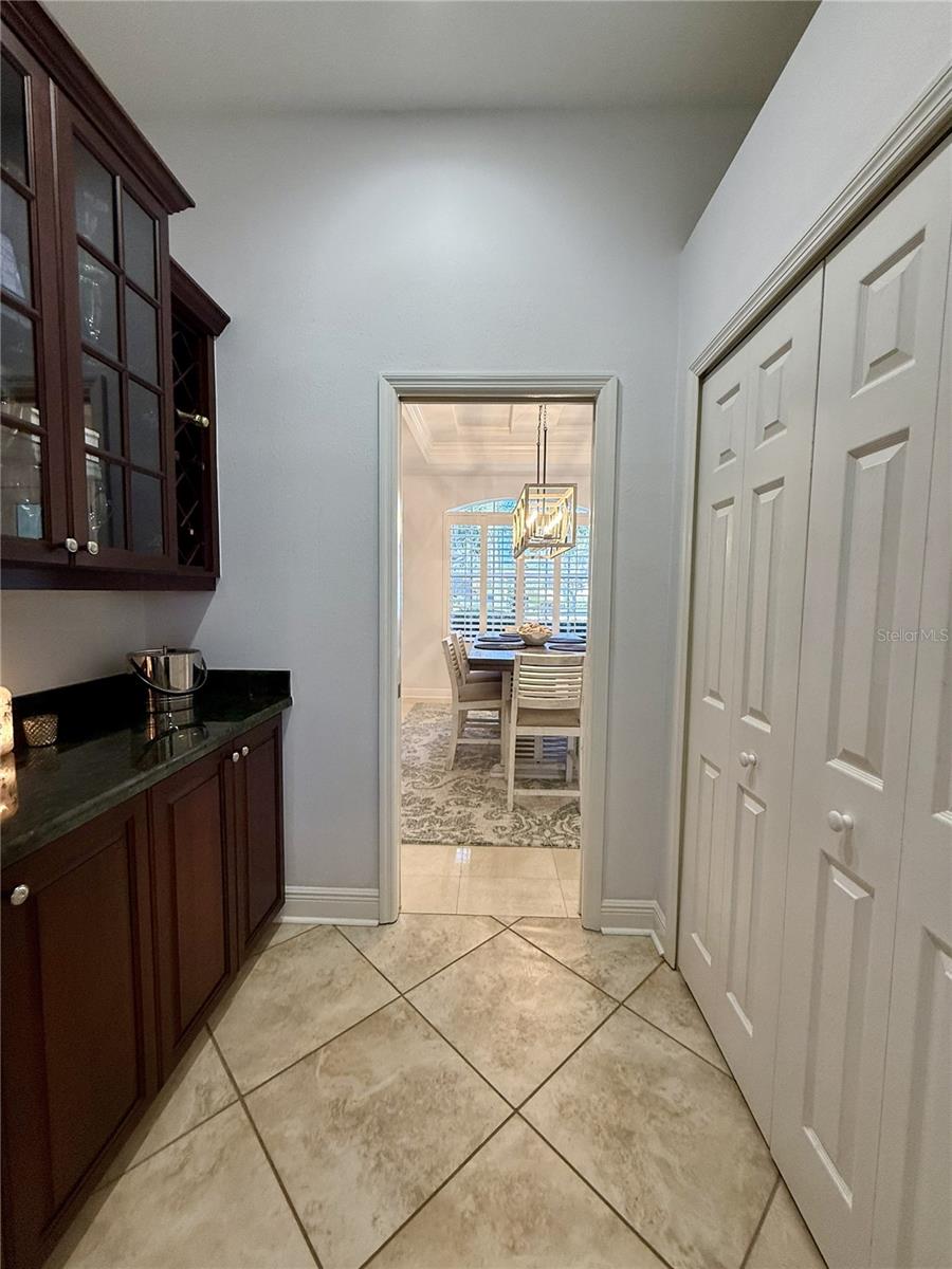 Image 18 of 98 For 709 Country Meadows Way