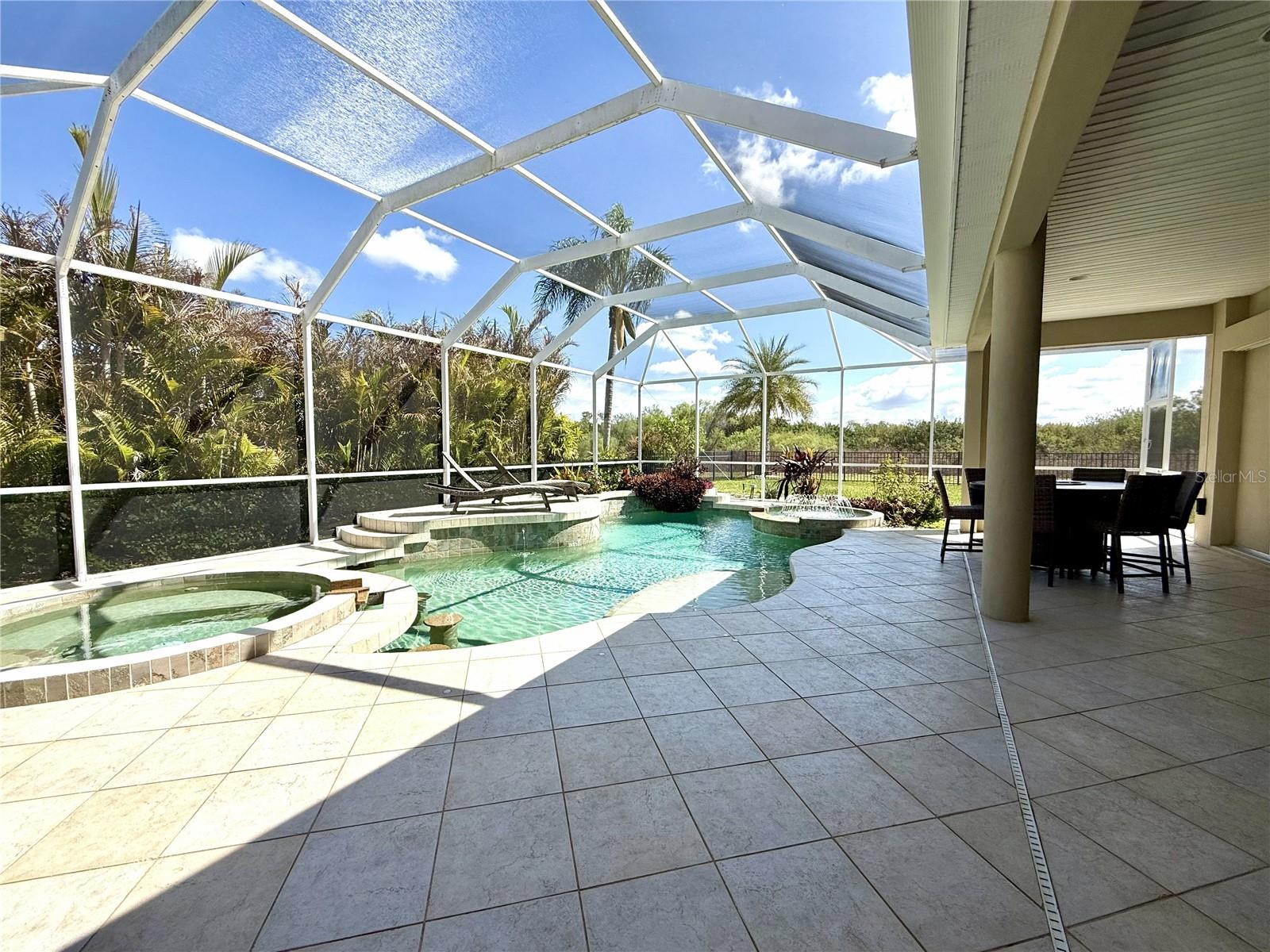 Image 21 of 98 For 709 Country Meadows Way