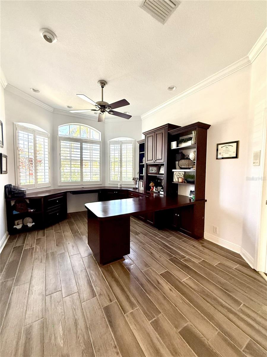 Image 9 of 98 For 709 Country Meadows Way