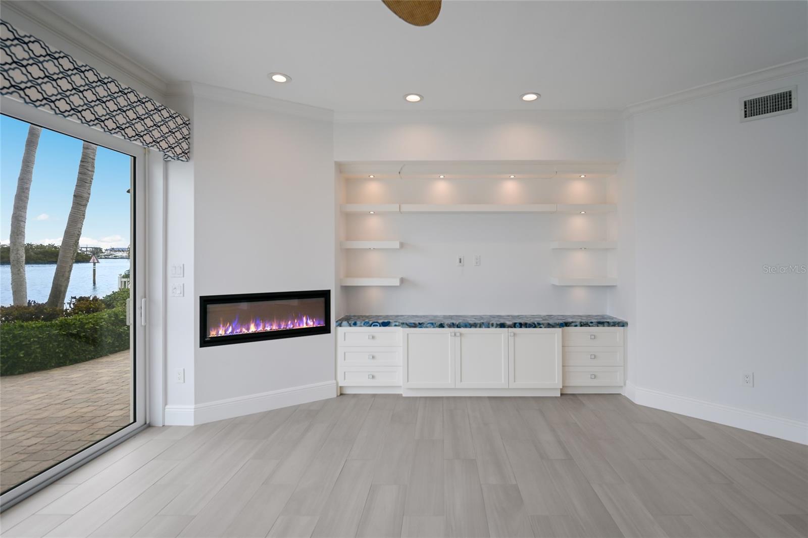 Image 18 of 61 For 8321 Marina Drive