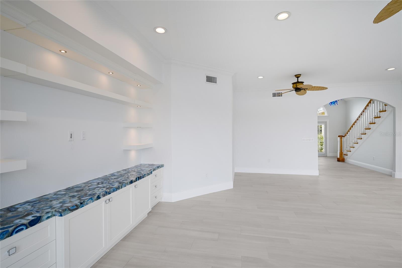 Image 20 of 61 For 8321 Marina Drive