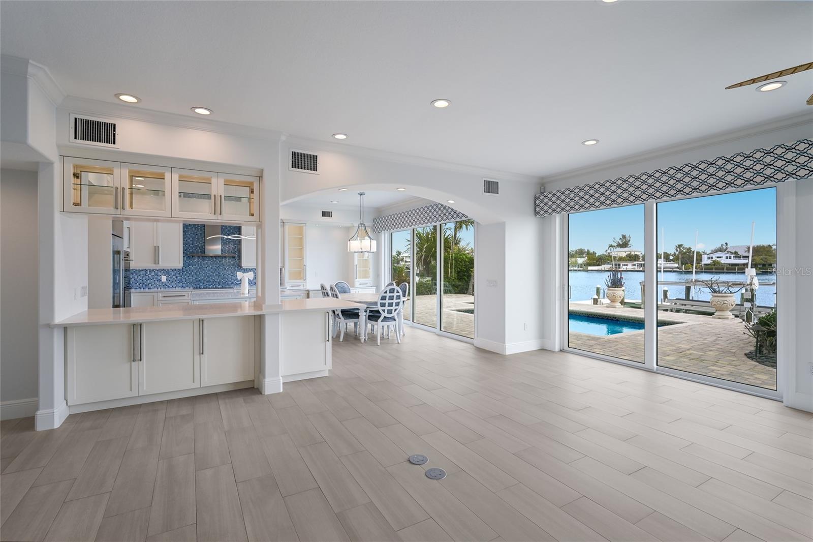 Image 22 of 61 For 8321 Marina Drive