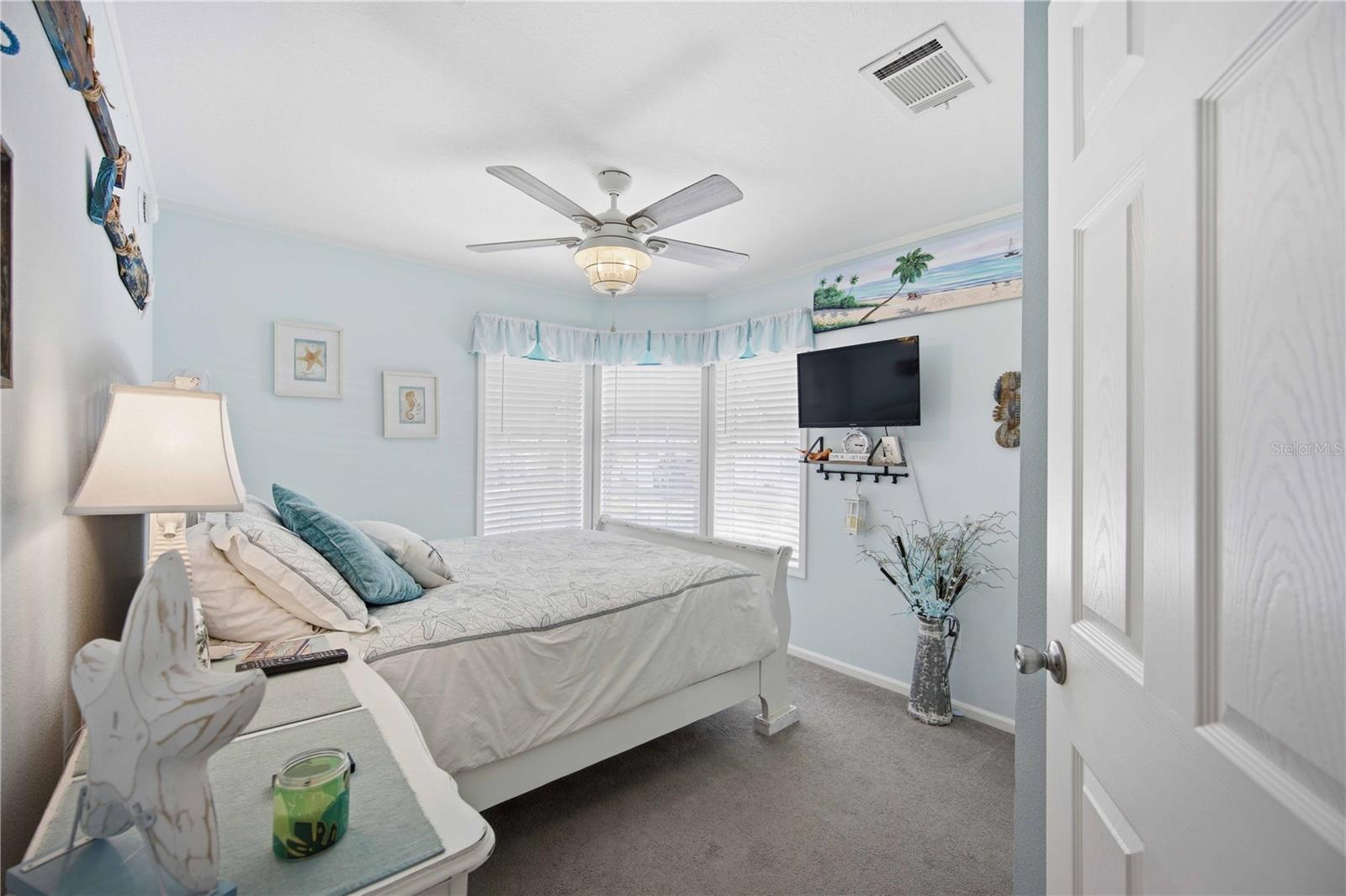 Image 15 of 40 For 171 Crown Point Drive