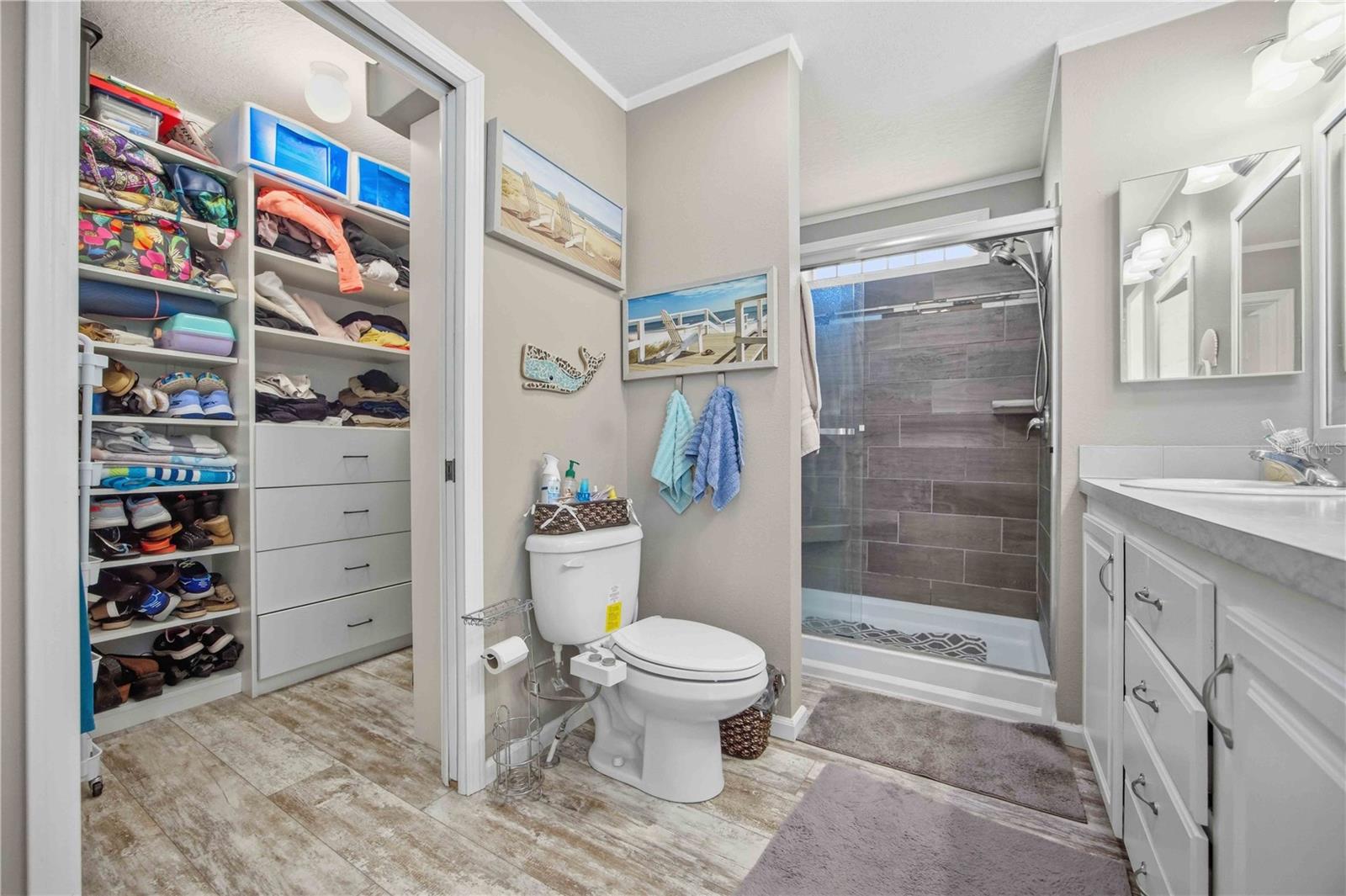 Image 23 of 40 For 171 Crown Point Drive