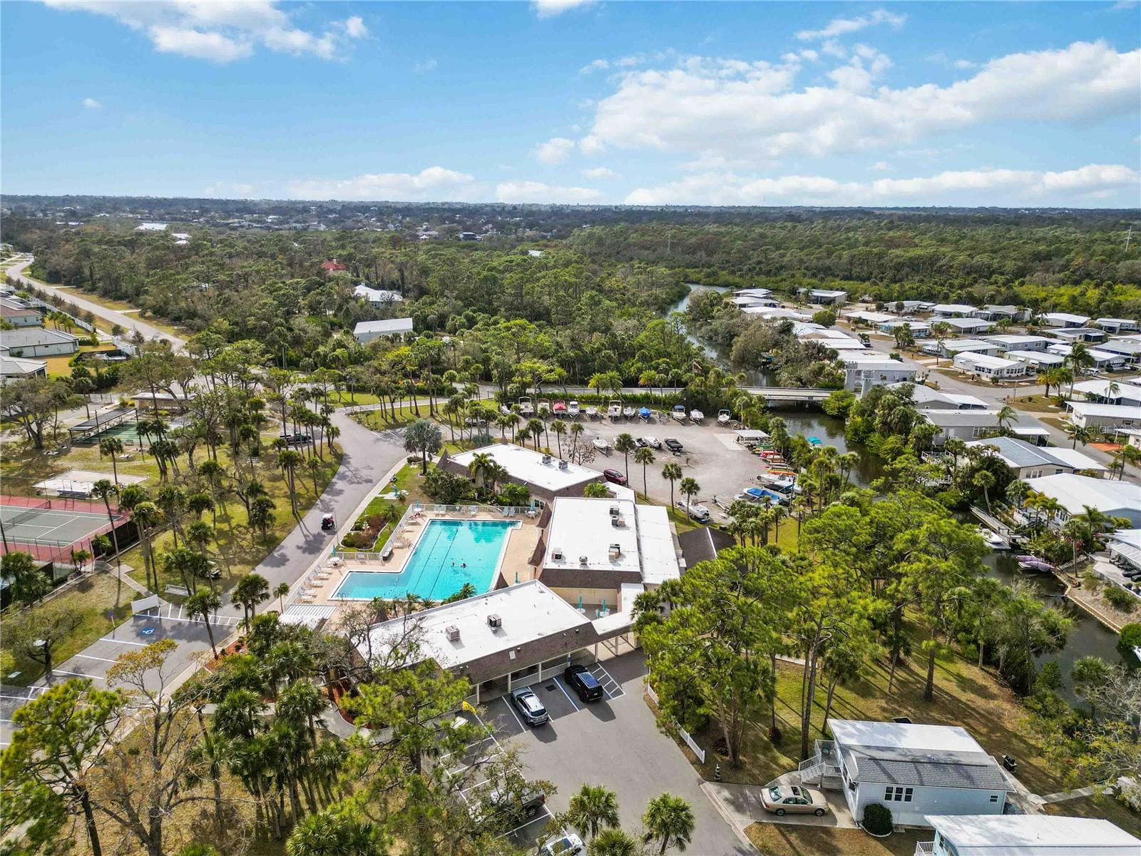 Image 33 of 40 For 171 Crown Point Drive