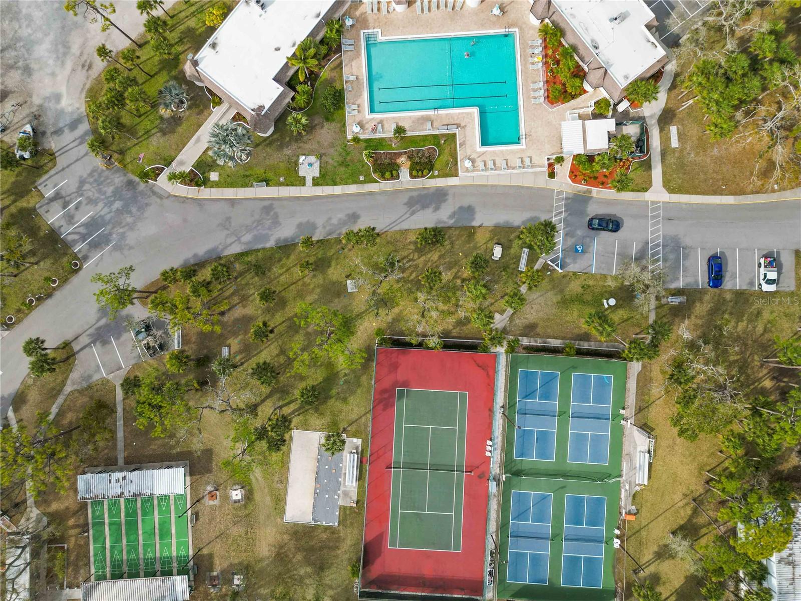 Image 35 of 40 For 171 Crown Point Drive