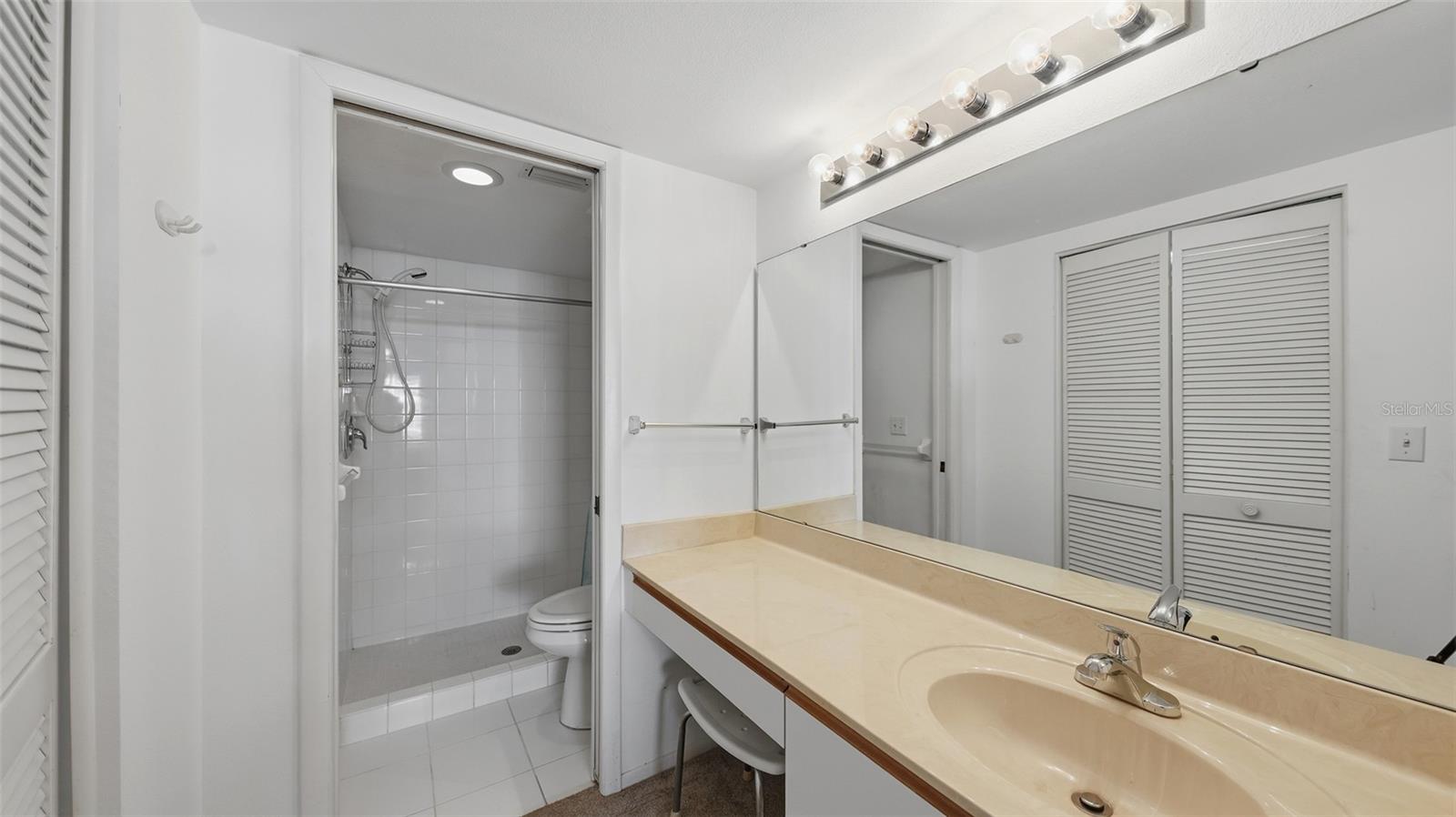 Image 13 of 27 For 4278 Madeira Court 3327