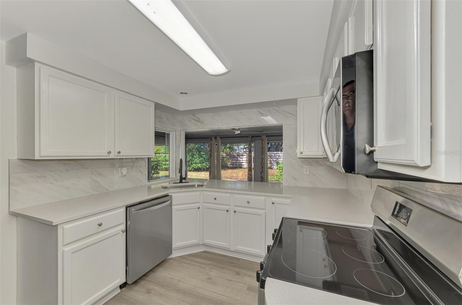 Image 19 of 42 For 6742 Bowline Drive