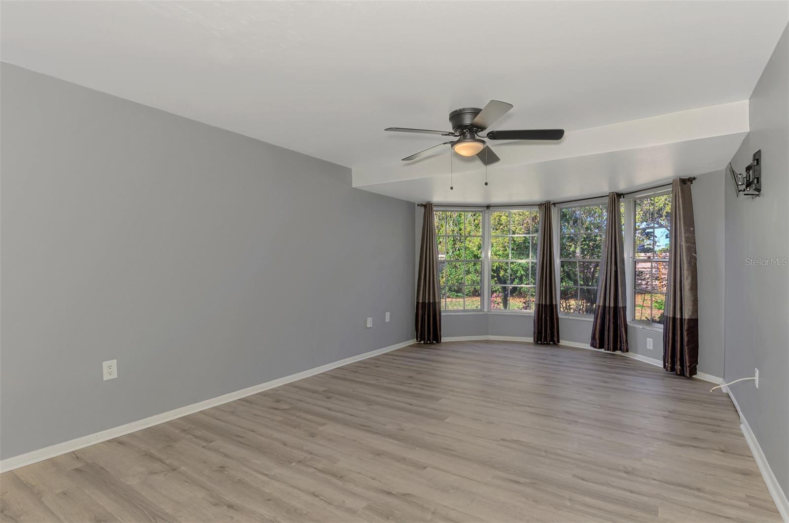 Image 22 of 42 For 6742 Bowline Drive