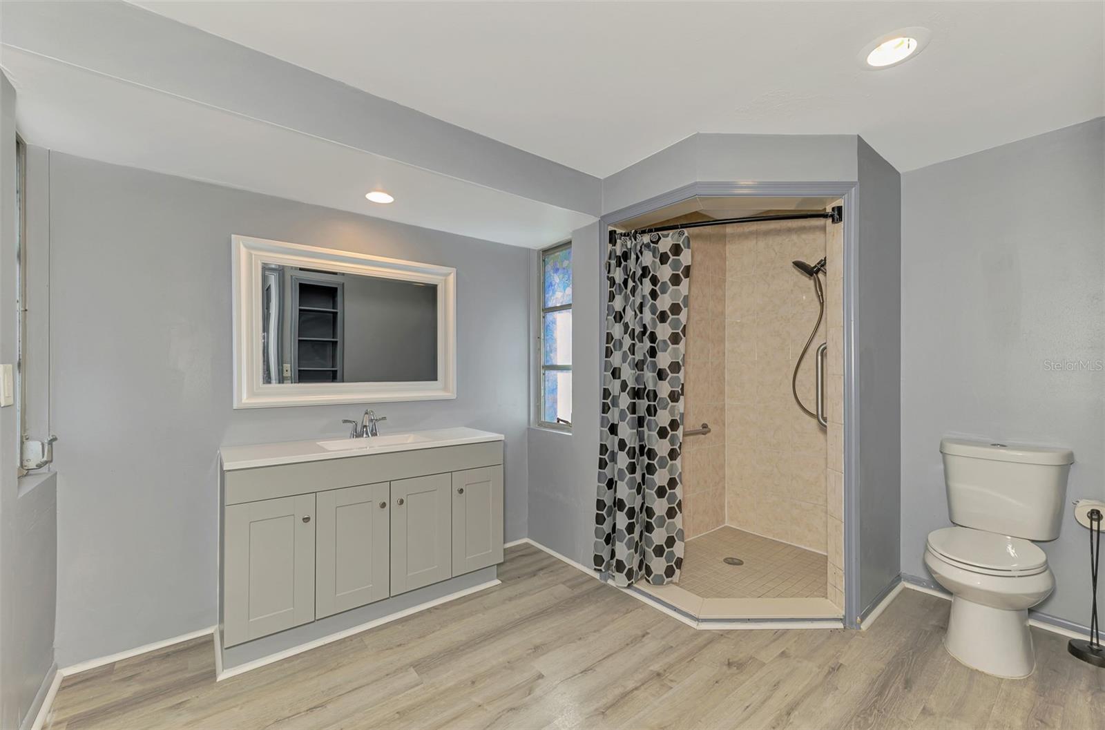 Image 24 of 42 For 6742 Bowline Drive