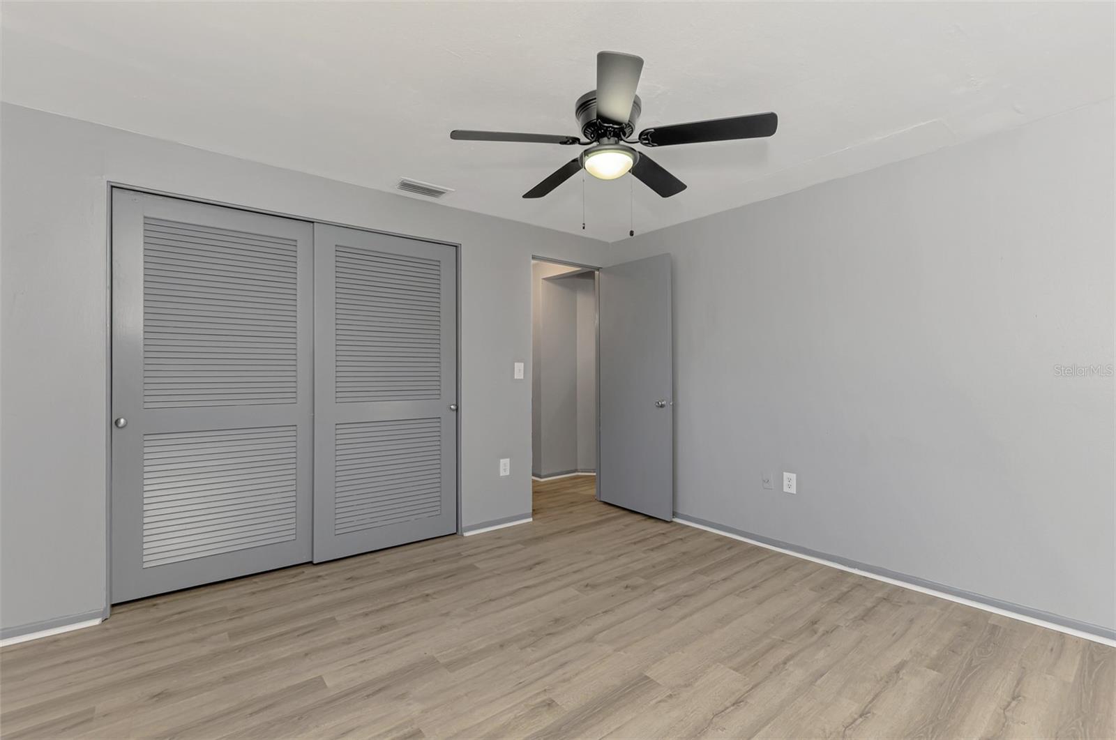 Image 26 of 42 For 6742 Bowline Drive