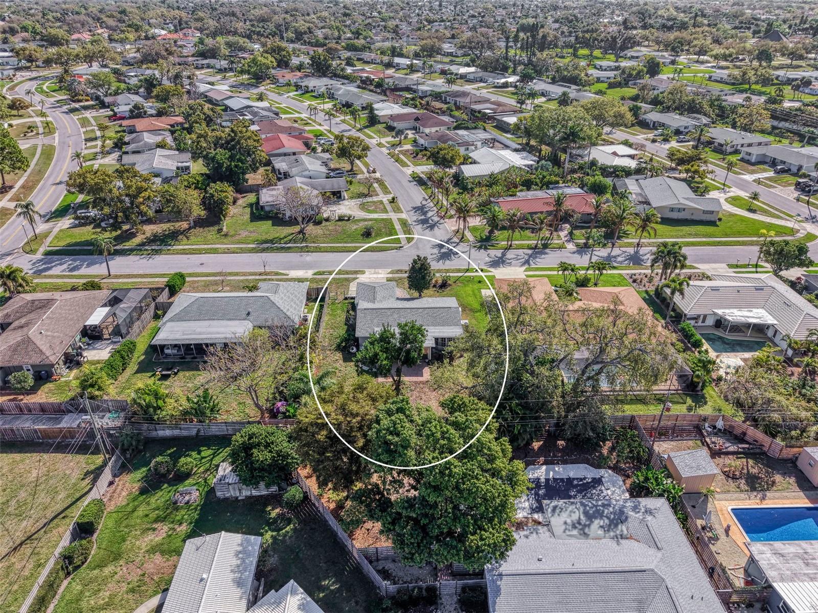 Image 37 of 42 For 6742 Bowline Drive